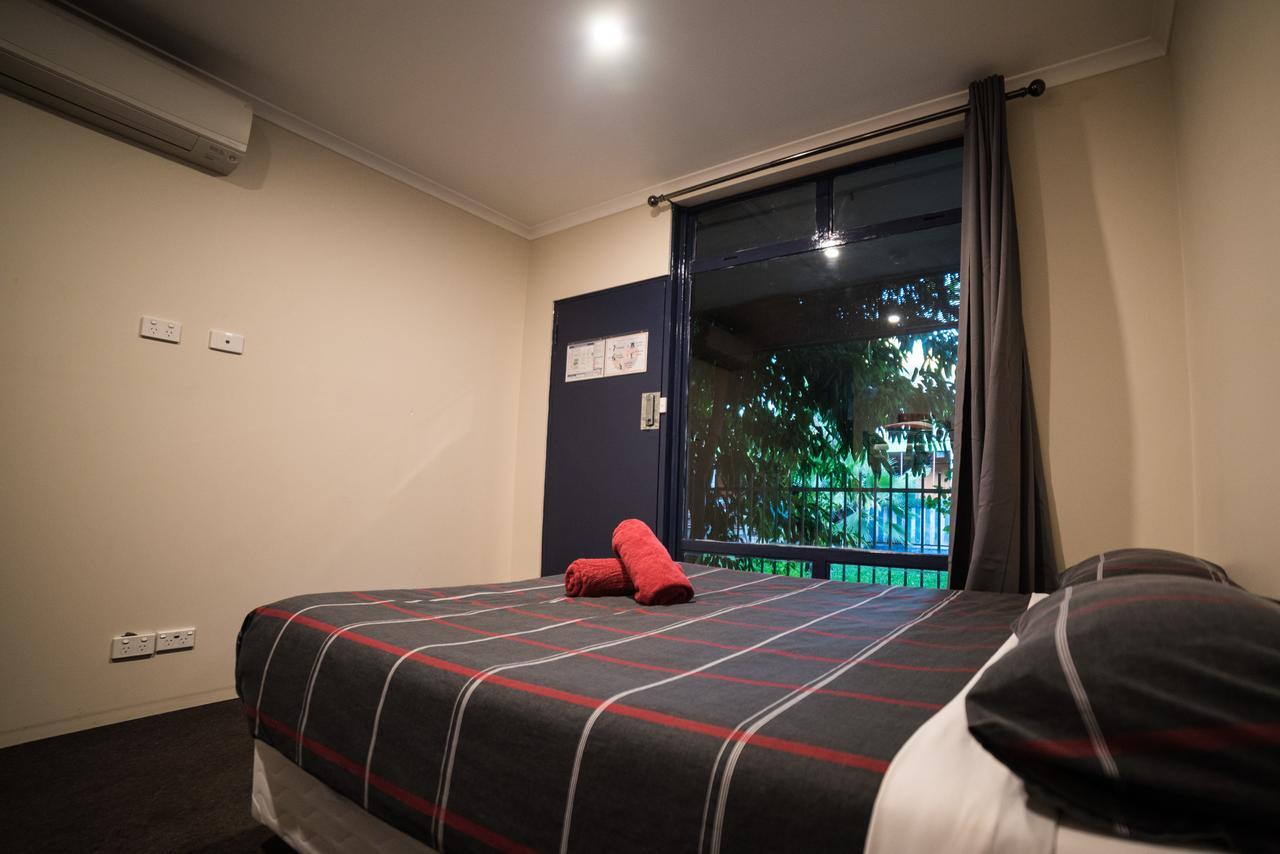 Jump Inn Alice Budget Accommodation Alice Springs Εξωτερικό φωτογραφία