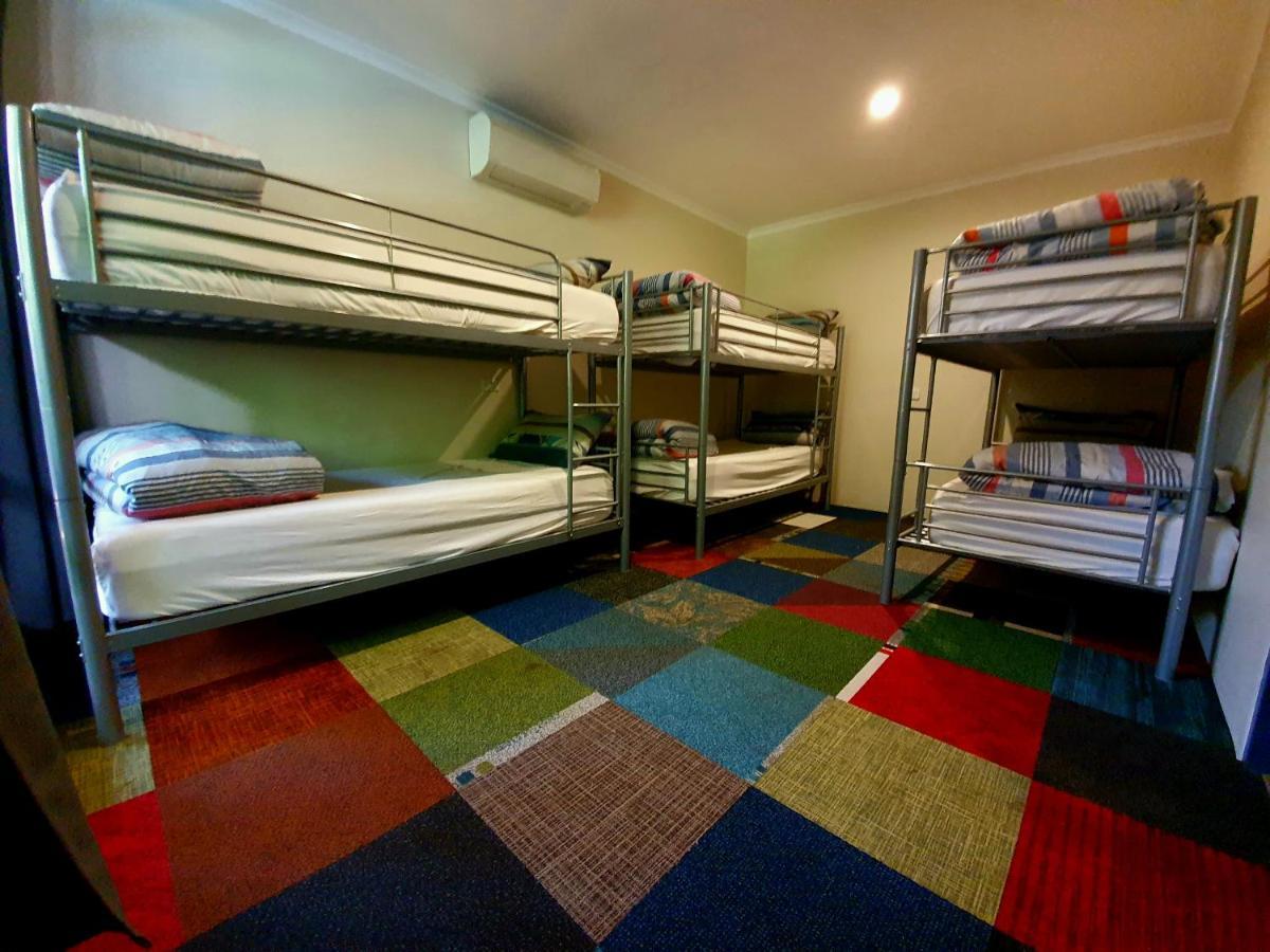 Jump Inn Alice Budget Accommodation Alice Springs Εξωτερικό φωτογραφία